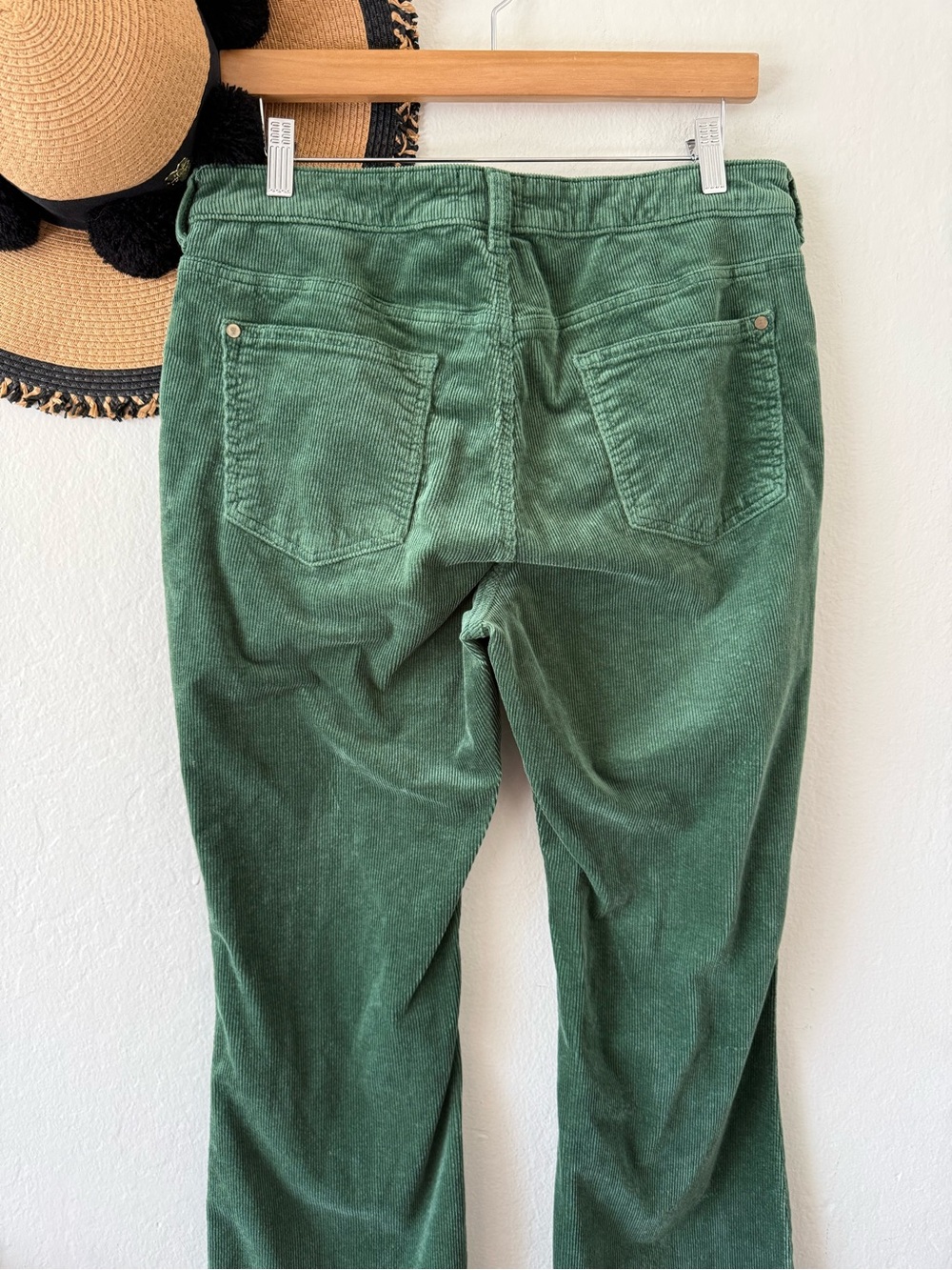 Anthropologie Pilcro The Icon Green Flare Leg Corduroy Pants Size 32 - Picture 13 of 16